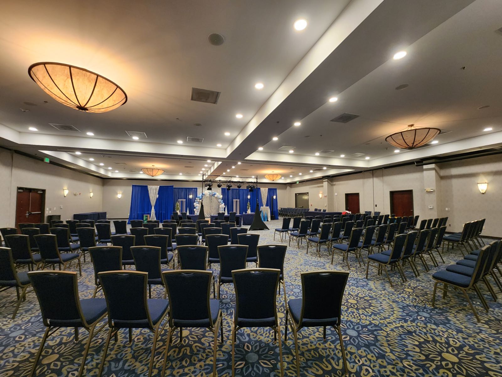 Seating and lighting in the meeting and event space